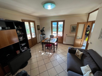 casa indipendente in vendita a Camaiore