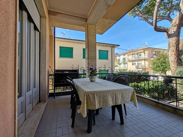 appartamento in vendita a Camaiore in zona Lido di Camaiore