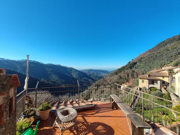 casa indipendente in vendita a Camaiore in zona Torcigliano