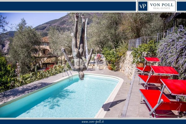 casale in vendita a Camaiore