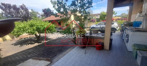casa indipendente in vendita a Camaiore in zona Lido di Camaiore