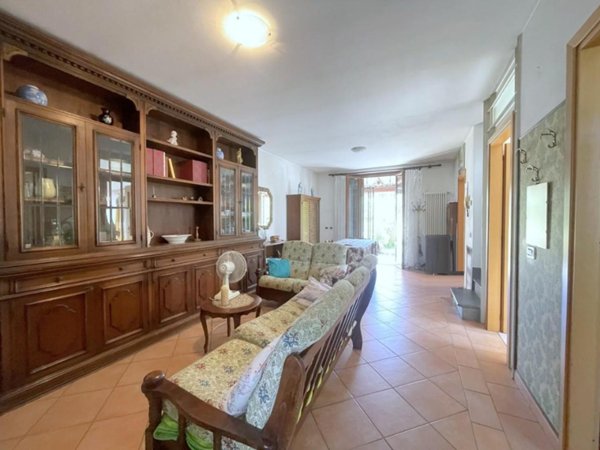 casa indipendente in vendita a Camaiore in zona Lido di Camaiore