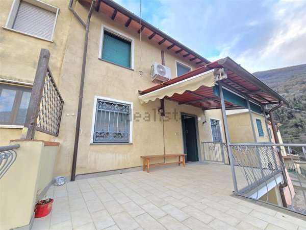 casa indipendente in vendita a Camaiore