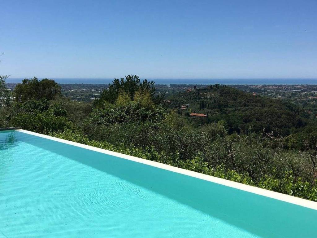 casale in vendita a Camaiore