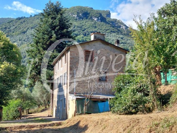casa indipendente in vendita a Camaiore