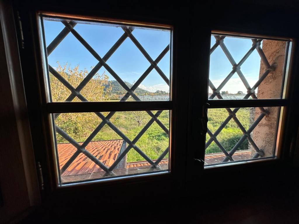 casa indipendente in vendita a Camaiore in zona Capezzano Pianore