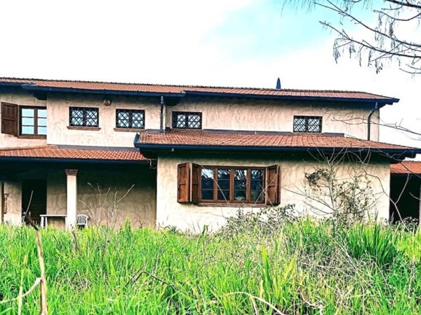 casa indipendente in vendita a Camaiore in zona Capezzano Pianore