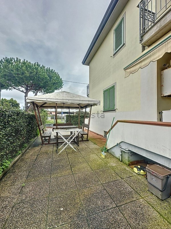 casa indipendente in vendita a Camaiore in zona Lido di Camaiore