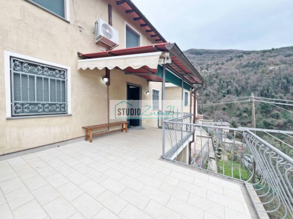 casa indipendente in vendita a Camaiore in zona Casoli