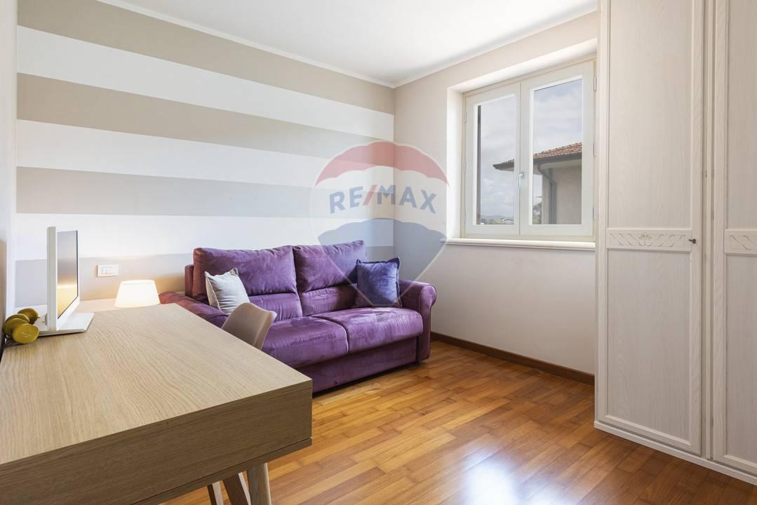 appartamento in vendita a Camaiore in zona Lido di Camaiore