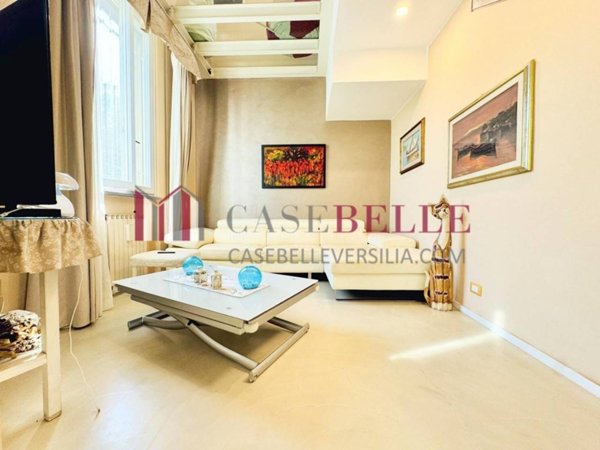 casa indipendente in vendita a Camaiore in zona Lido di Camaiore