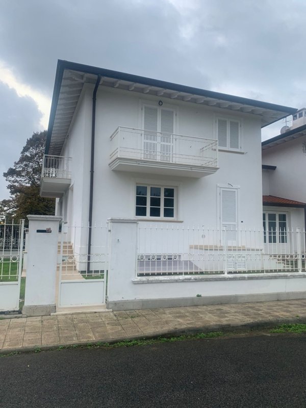 casa indipendente in vendita a Camaiore in zona Secco