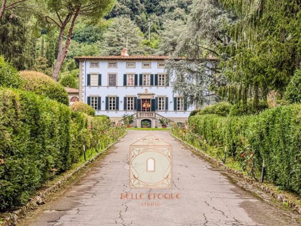 villa in vendita a Camaiore