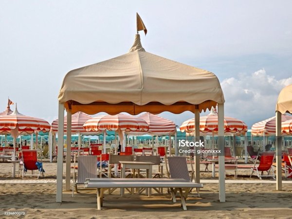 appartamento in vendita a Camaiore in zona Lido di Camaiore