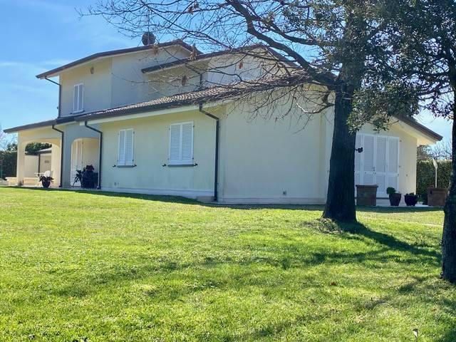 casa indipendente in vendita a Camaiore in zona Lido di Camaiore