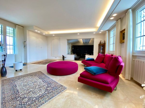 casa indipendente in vendita a Camaiore in zona Lido di Camaiore