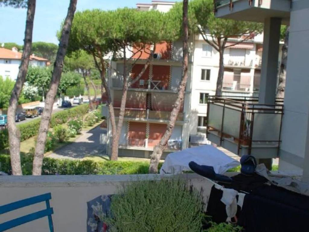 appartamento in vendita a Camaiore in zona Lido di Camaiore