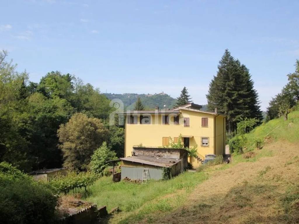 casa indipendente in vendita a Camaiore