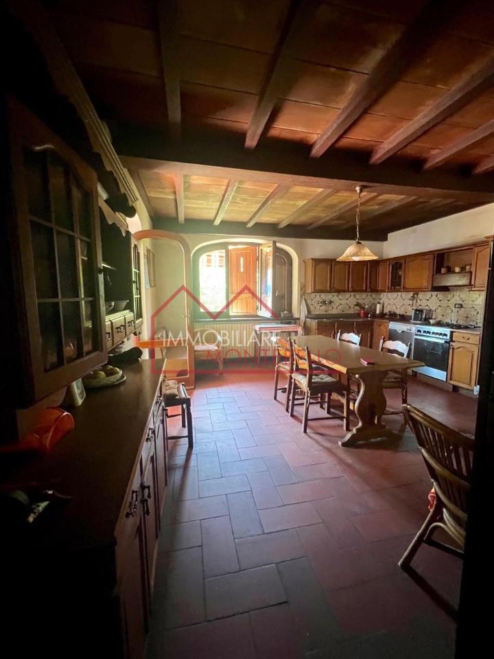 casa indipendente in vendita a Camaiore