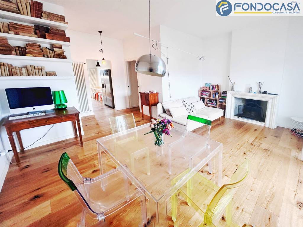 appartamento in vendita a Camaiore in zona Lido di Camaiore