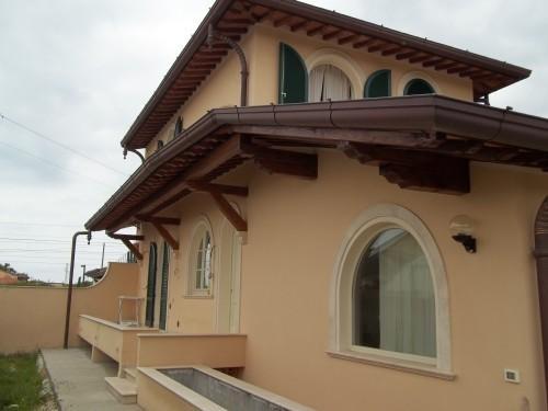 casa indipendente in vendita a Camaiore in zona Capezzano Pianore