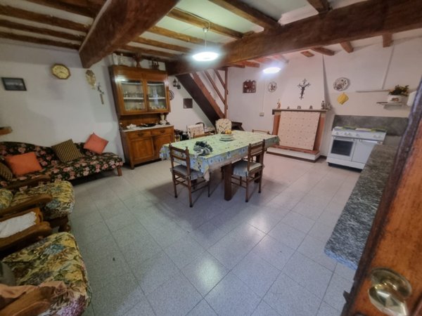 casa indipendente in vendita a Camaiore in zona Casoli