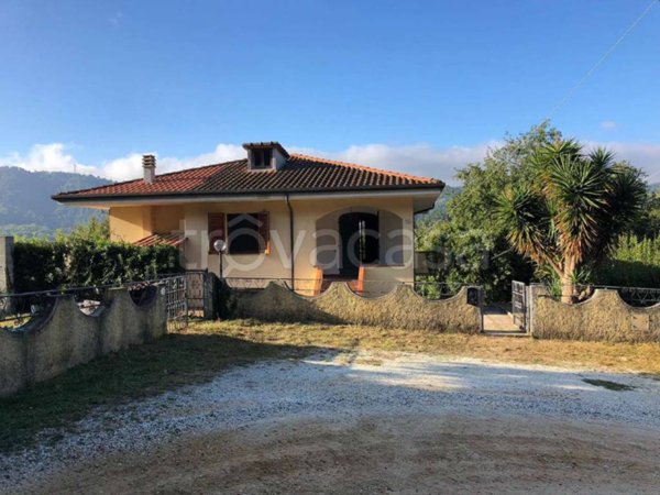 casa indipendente in vendita a Camaiore