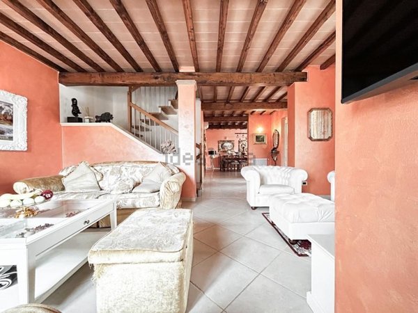 casa indipendente in vendita a Camaiore in zona Capezzano Pianore