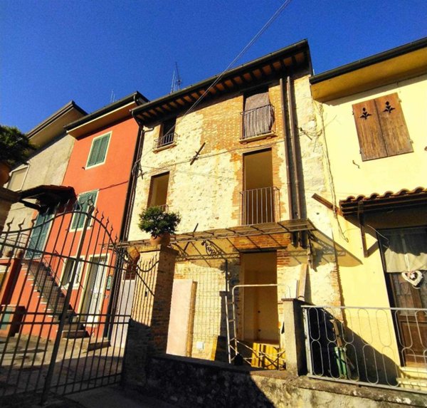 casa indipendente in vendita a Camaiore