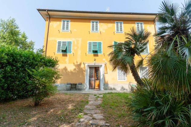 casale in vendita a Camaiore