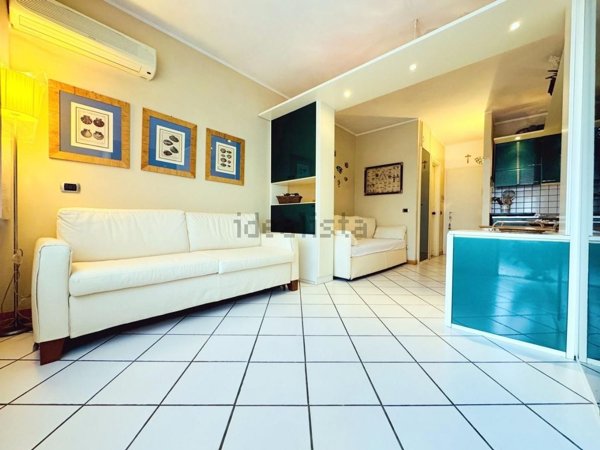 appartamento in vendita a Camaiore in zona Lido di Camaiore