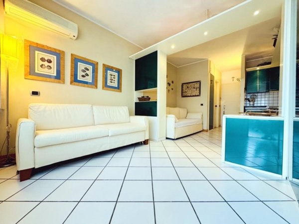 appartamento in vendita a Camaiore in zona Lido di Camaiore