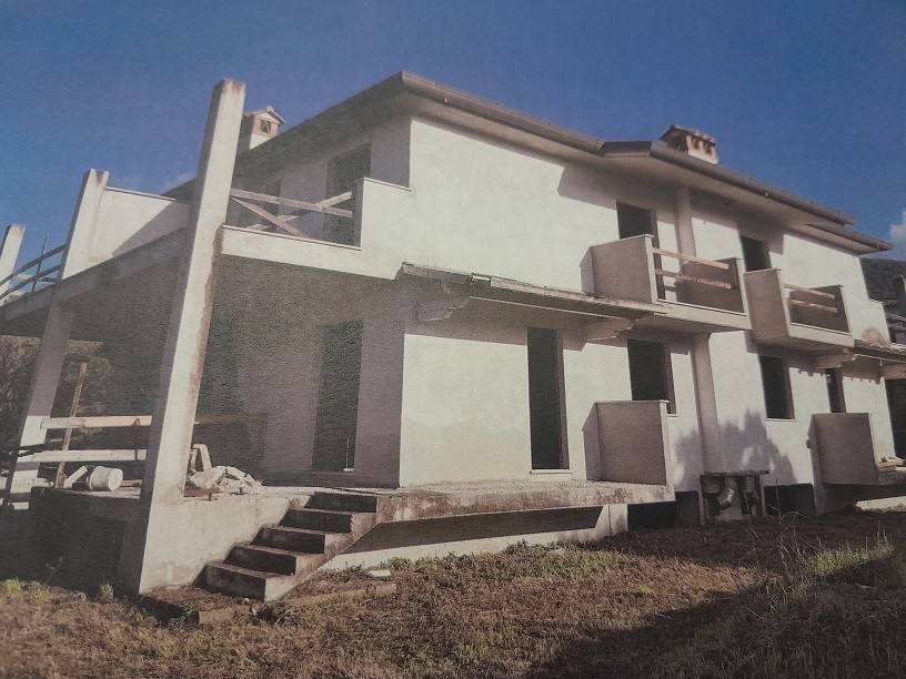 casa indipendente in vendita a Camaiore in zona Capezzano Pianore