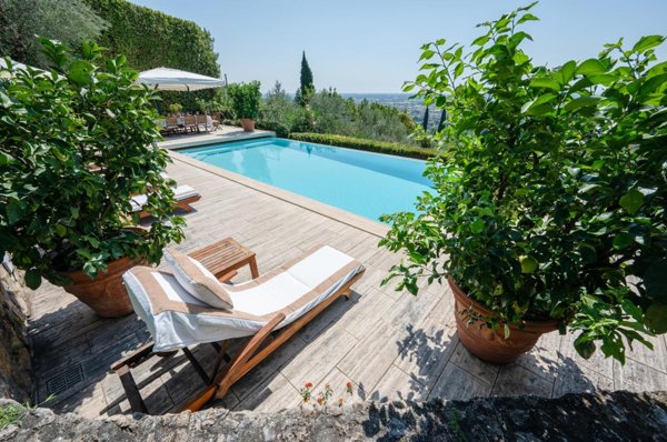 casa indipendente in vendita a Camaiore