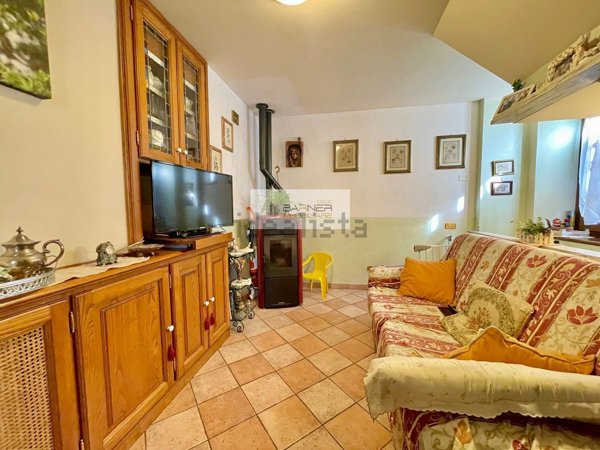 casa indipendente in vendita a Camaiore in zona Nocchi