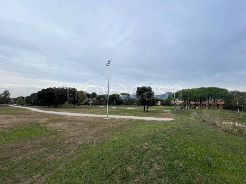 appartamento in vendita a Camaiore in zona Lido di Camaiore
