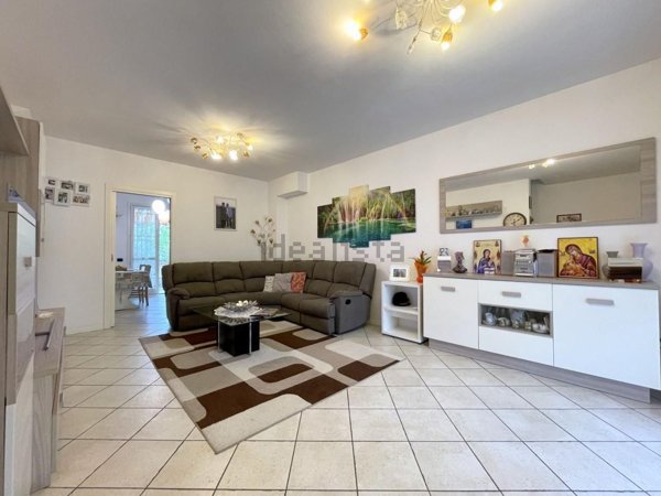 casa indipendente in vendita a Camaiore in zona Capezzano Pianore