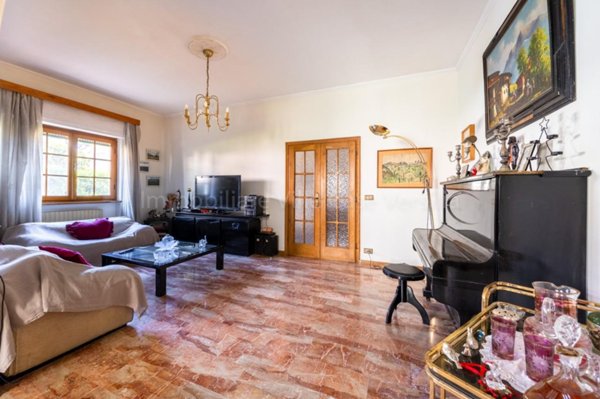casa indipendente in vendita a Camaiore in zona Lido di Camaiore