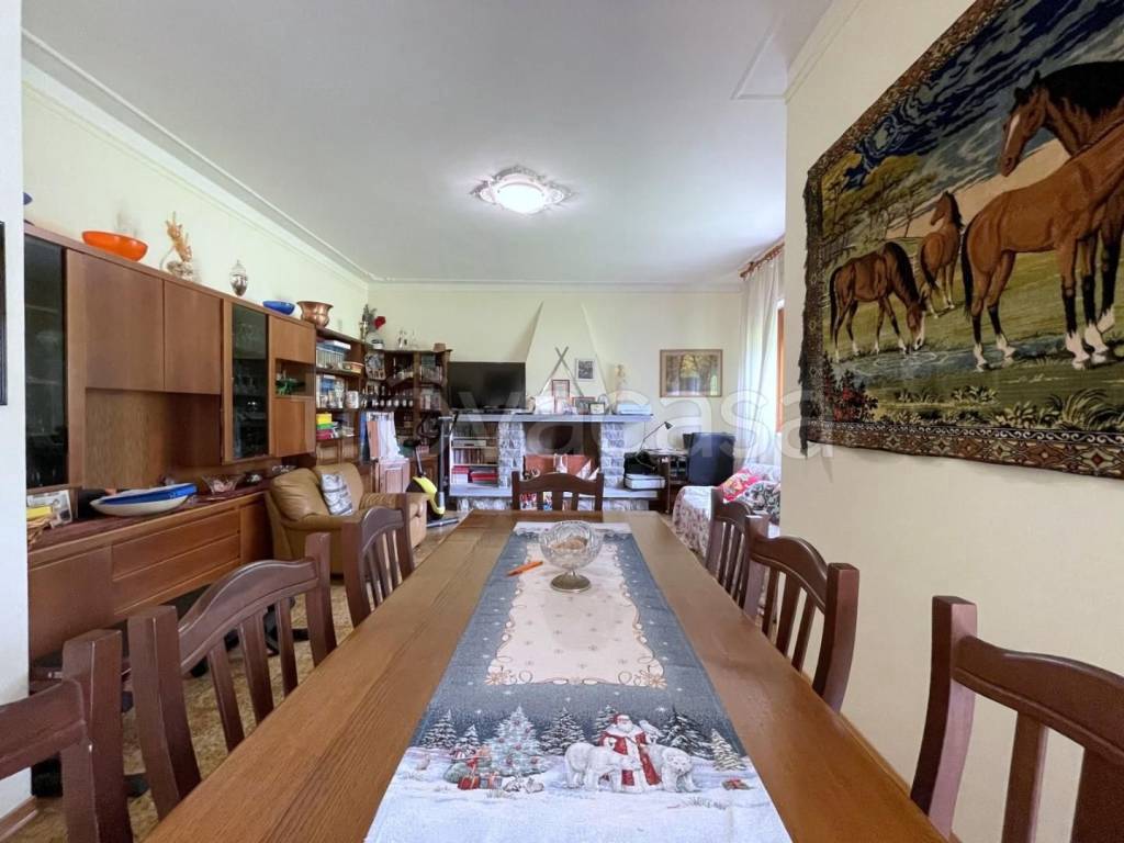 casa indipendente in vendita a Camaiore