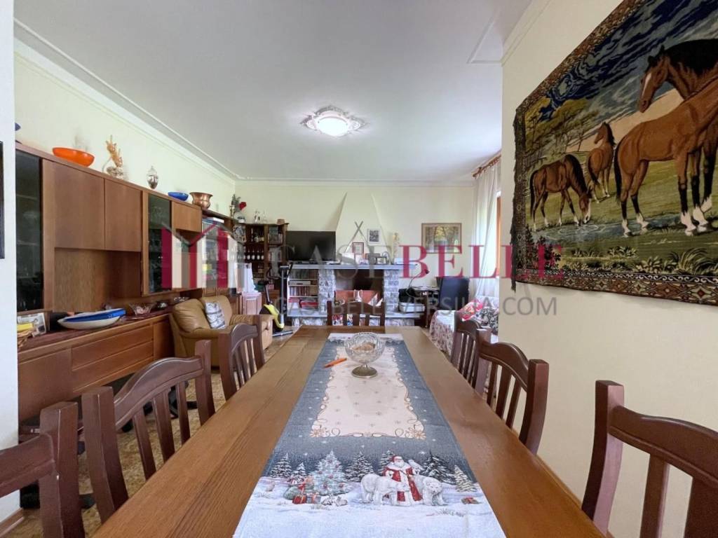 casa indipendente in vendita a Camaiore