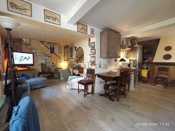 casa indipendente in vendita a Camaiore in zona Greppolungo