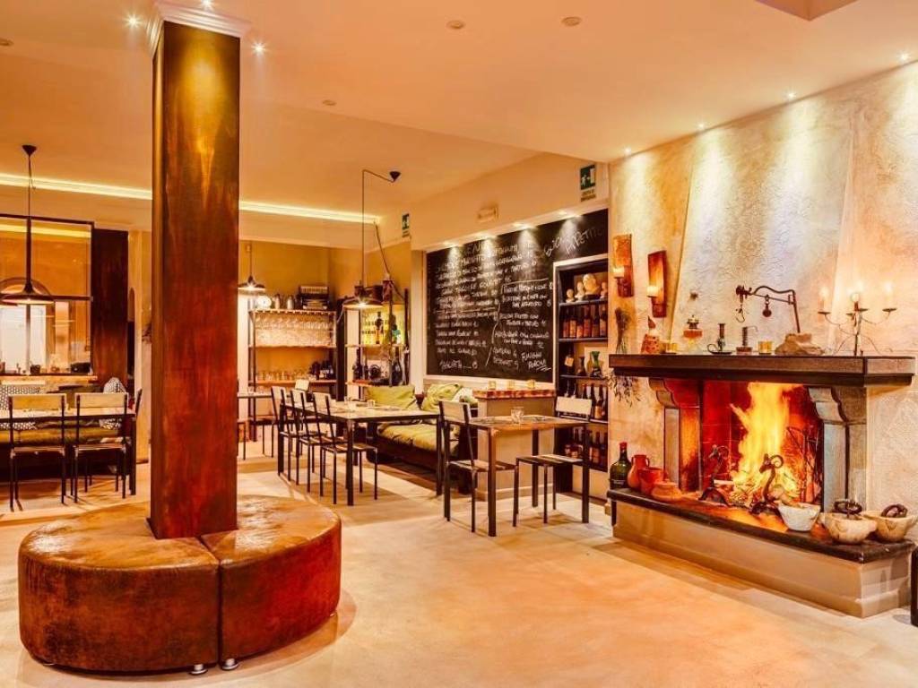 negozio in vendita a Camaiore