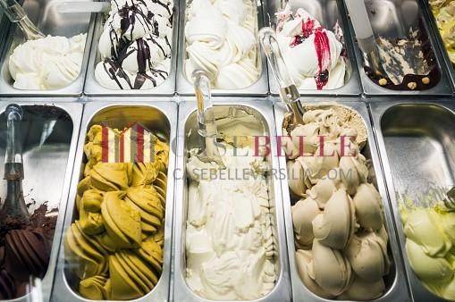 negozio in vendita a Camaiore in zona Capezzano Pianore