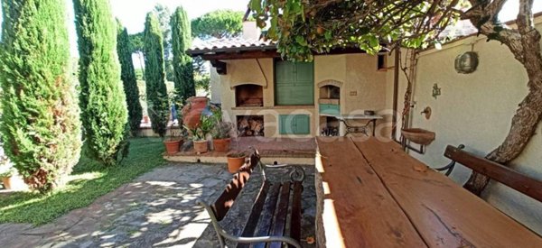 casa indipendente in vendita a Camaiore in zona Lido di Camaiore