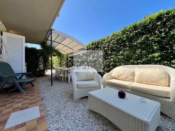 appartamento in vendita a Camaiore in zona Lido di Camaiore