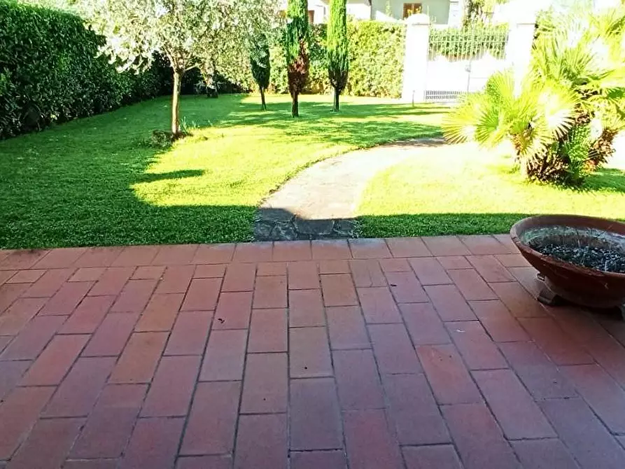 casa indipendente in vendita a Camaiore in zona Lido di Camaiore