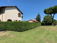 casa indipendente in vendita a Camaiore in zona Lido di Camaiore