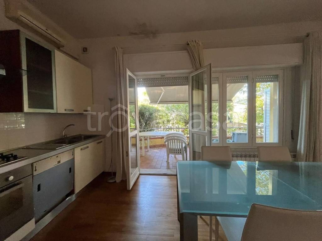 casa indipendente in vendita a Camaiore in zona Lido di Camaiore