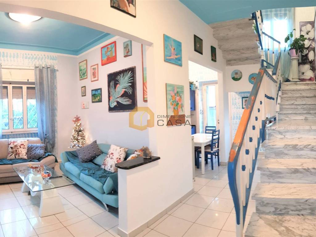 casa indipendente in vendita a Camaiore in zona Lido di Camaiore