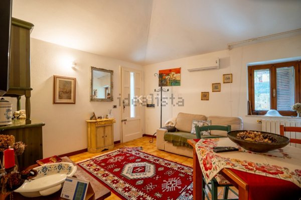appartamento in vendita a Camaiore in zona Lombrici